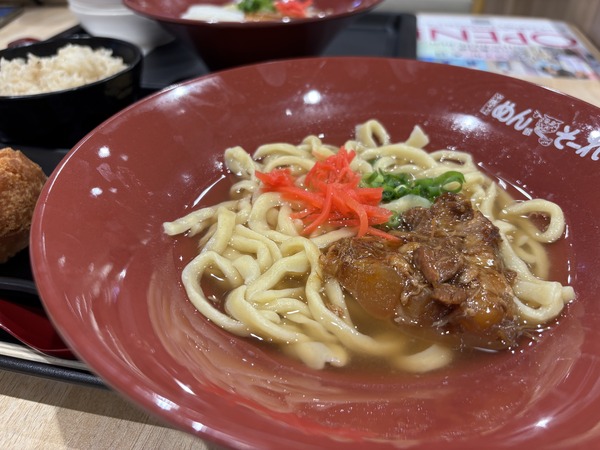 【守口】「沖縄そば めんそーれ」の『とろとろ軟骨ソーキそば』など（イオンモール大日）【もりかどグルメ】 : 守口・門真つーしん