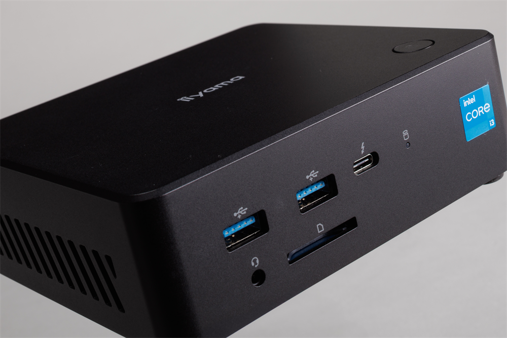 約7万円で片手サイズ！Windows 10からの買い替えにもイイ感じなコンパクトPCはいかが？ (1/4)