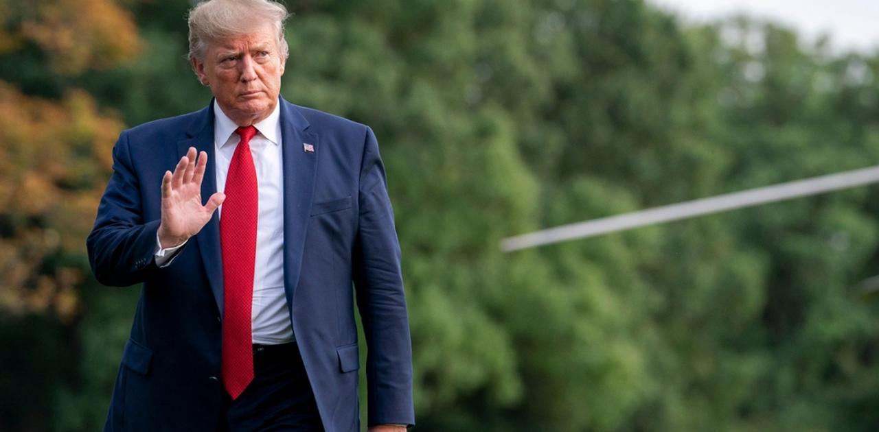 トランプ政権、独立記念日に自家製AIチャットボットを始動？